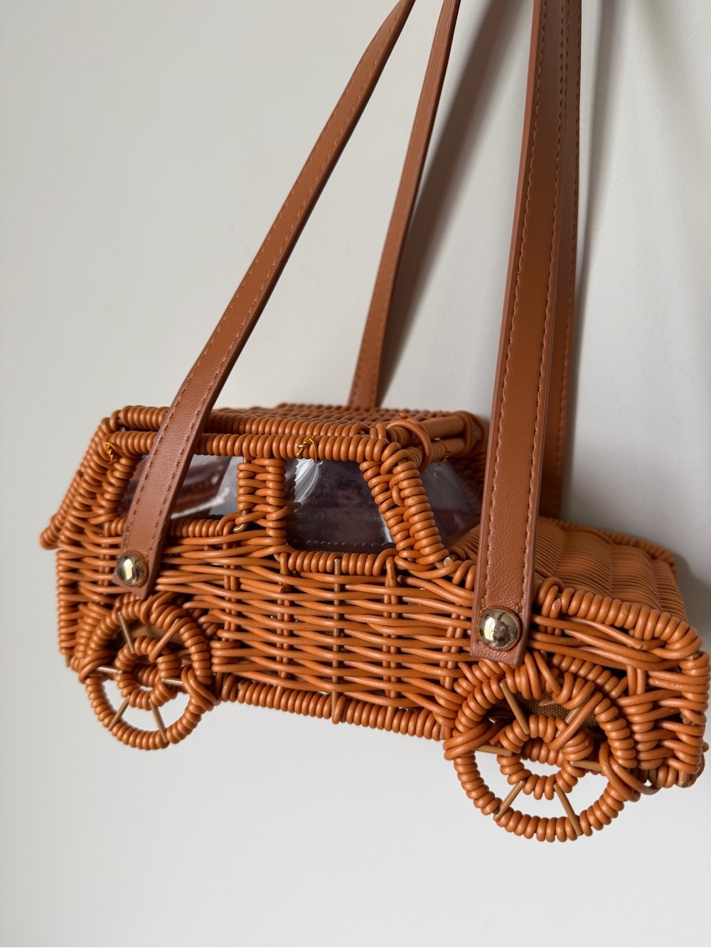 Tommy Bahama Brown Jeep Car woven rattan Bag - Picture 6 of 6